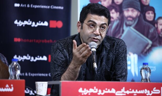 فرزاد حسنی: افرادی مثل من با چالش روبرو هستند