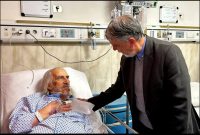 عیادت مسئولان وزارت فرهنگ و ارشاد اسلامی از فریدون شهبازیان