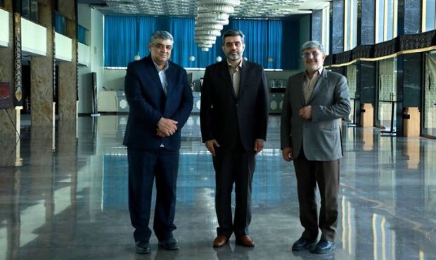 دیدار و گفتگوی مدیرعاملهای دو بنیاد هنری برای تقویت همکاریهای فرهنگی دیدار و گفتگوی مدیرعاملهای دو بنیاد هنری برای تقویت همکاریهای فرهنگی