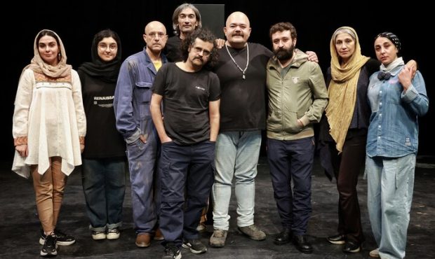معرفی بازیگران نمایش «عروس انار» معرفی بازیگران نمایش «عروس انار»