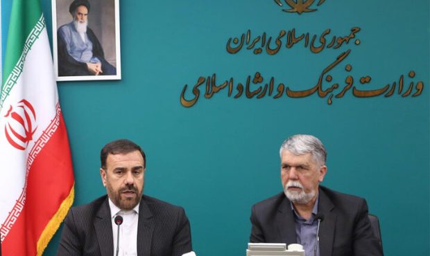 تفاهمنامه برگزاری جشنواره جهانی فیلم فجر در استان فارس امضا شد تفاهمنامه برگزاری جشنواره جهانی فیلم فجر در استان فارس امضا شد