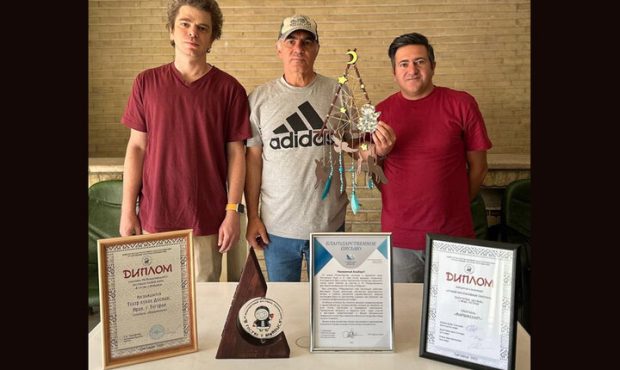 نمایش عروسکی «مارشملو» جایزه جشنواره روسیه را از آن خود کرد نمایش عروسکی «مارشملو» جایزه جشنواره روسیه را از آن خود کرد