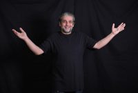 حمید گودرزی با سه نقش متفاوت روی صحنه «باد زرد ونگوگ»