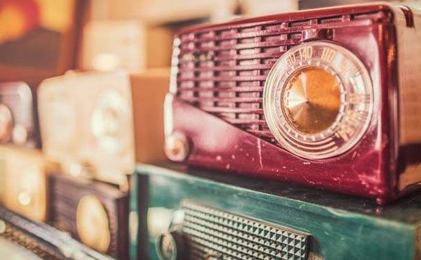 رادیو در مسیر بصیرت؛ ویژه‌برنامه‌های تحلیلی روز بصیرت