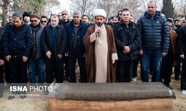 مراسم تشییع پیکر «رضا رویگری»/ عکس