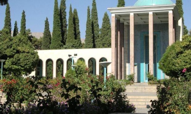 بزرگداشت سعدی، بزرگداشت روحِ زنده ایرانی است