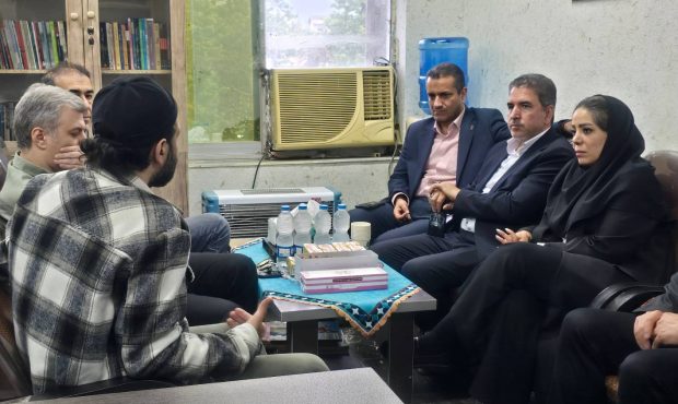 تأکید بر تقویت زیرساخت‌های آموزشی و توسعه تولید در بازدید مدیران انجمن سینمای جوانان از دفتر لاهیجان