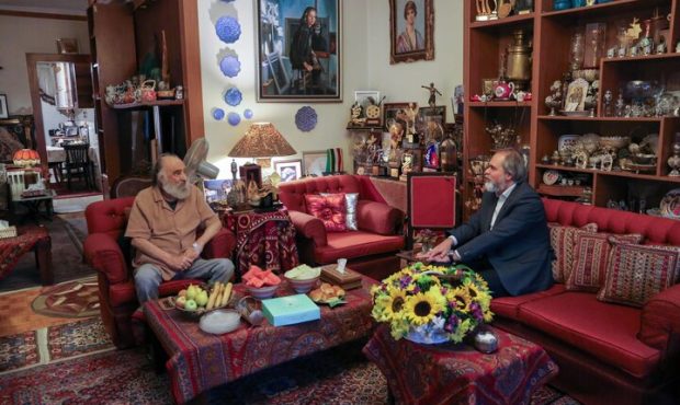 دیدار رئیس سازمان سینمایی با داریوش ارجمند در روز ملی سینما دیدار رئیس سازمان سینمایی با داریوش ارجمند در روز ملی سینما